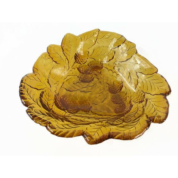 Amber Glass Raised Leaf Serving Dish Indiana Glass 7.25 x 7 Vintage - Picture 2 of 9